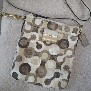 Vintage Coach Kristin Swing crossbody purse 43725 Beige Brown Sequin Signature